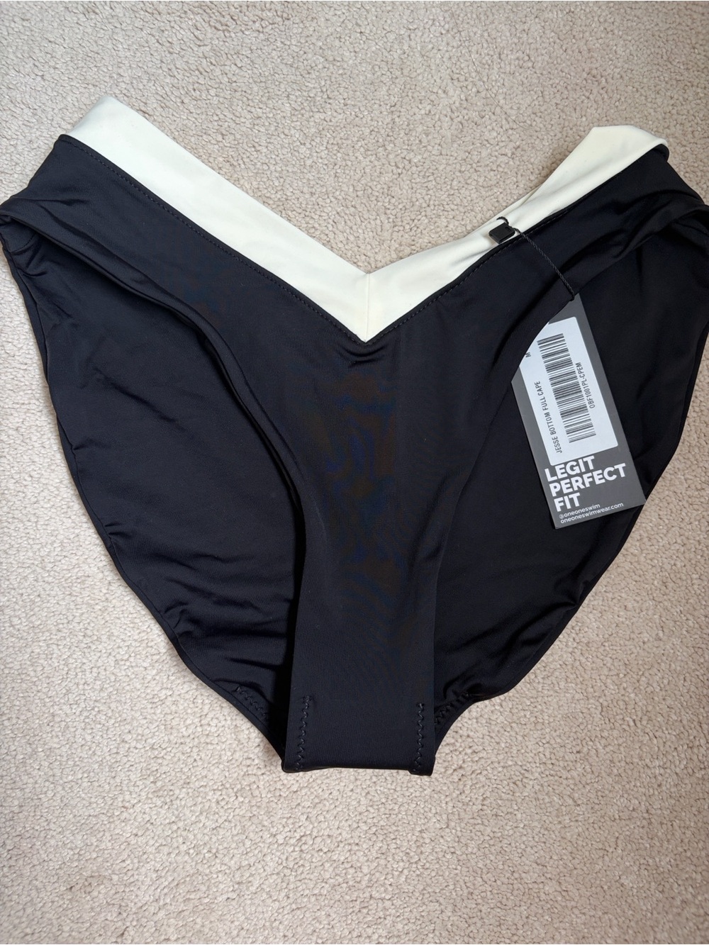 OneOne Jesse Bottom Cape - Full Coverage - Picture 2 of 6